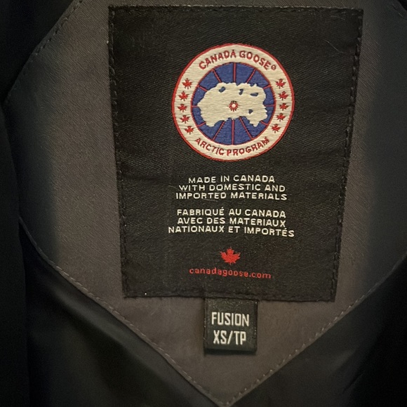 ❄️ AUTHENTIC WOMENS CANADA 🇨🇦 GOOSE FUSION FIT XS ❄️ *SEE DESCRIPTION* - Picture 5 of 17